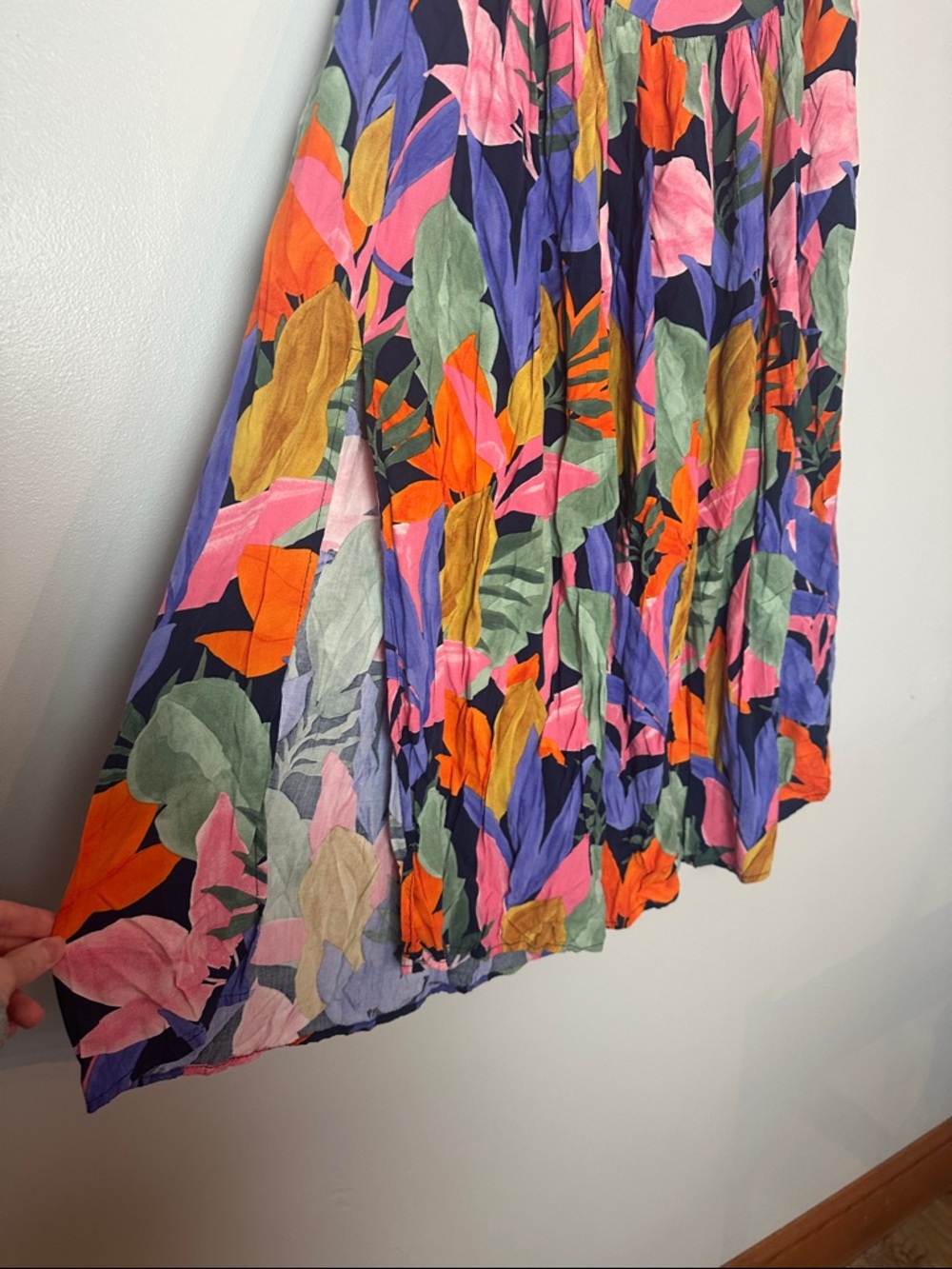 Floral Maxi Skirt in Multicolor Leaves Print - Picture 3 of 5